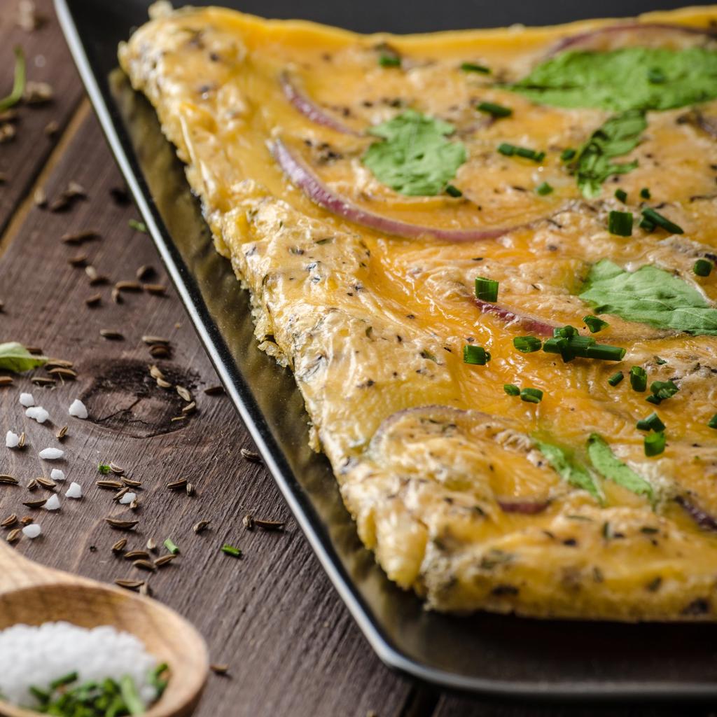 Soğan ve kekikli omlet