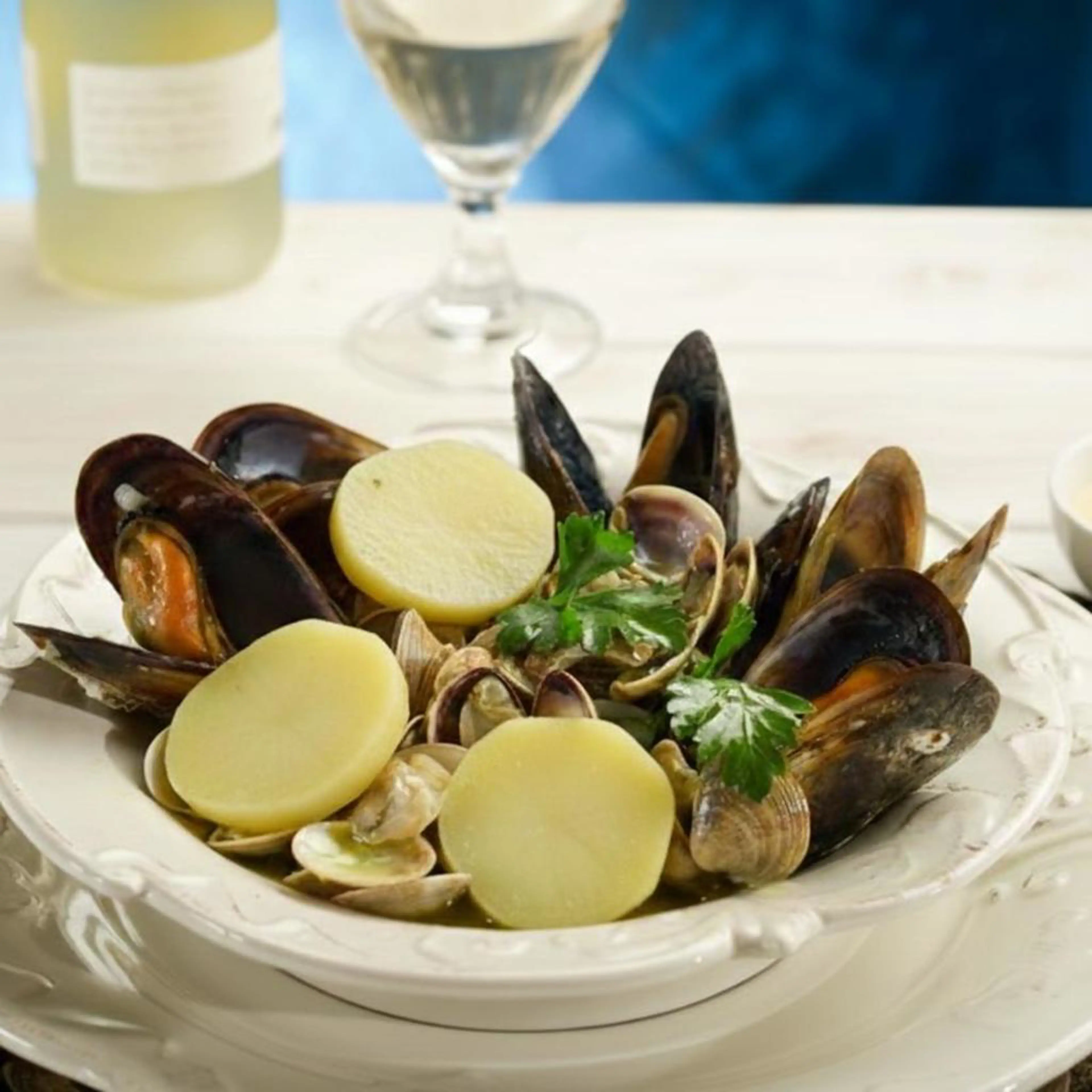 Закуска из картофеля и морепродуктов