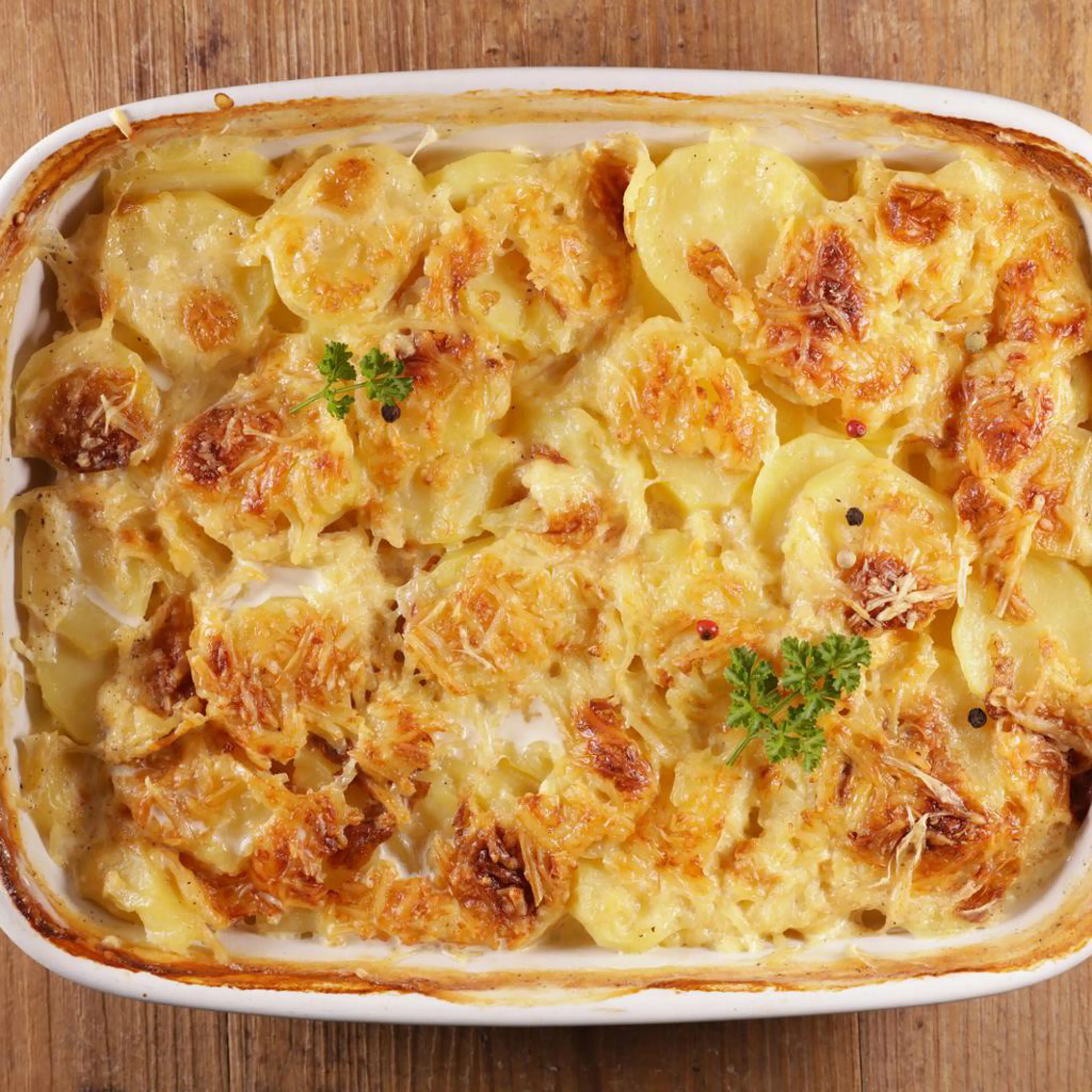 Gratin de batatas e cebolas