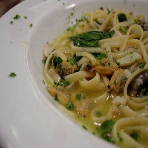 Linguine with Clams and Artichokes