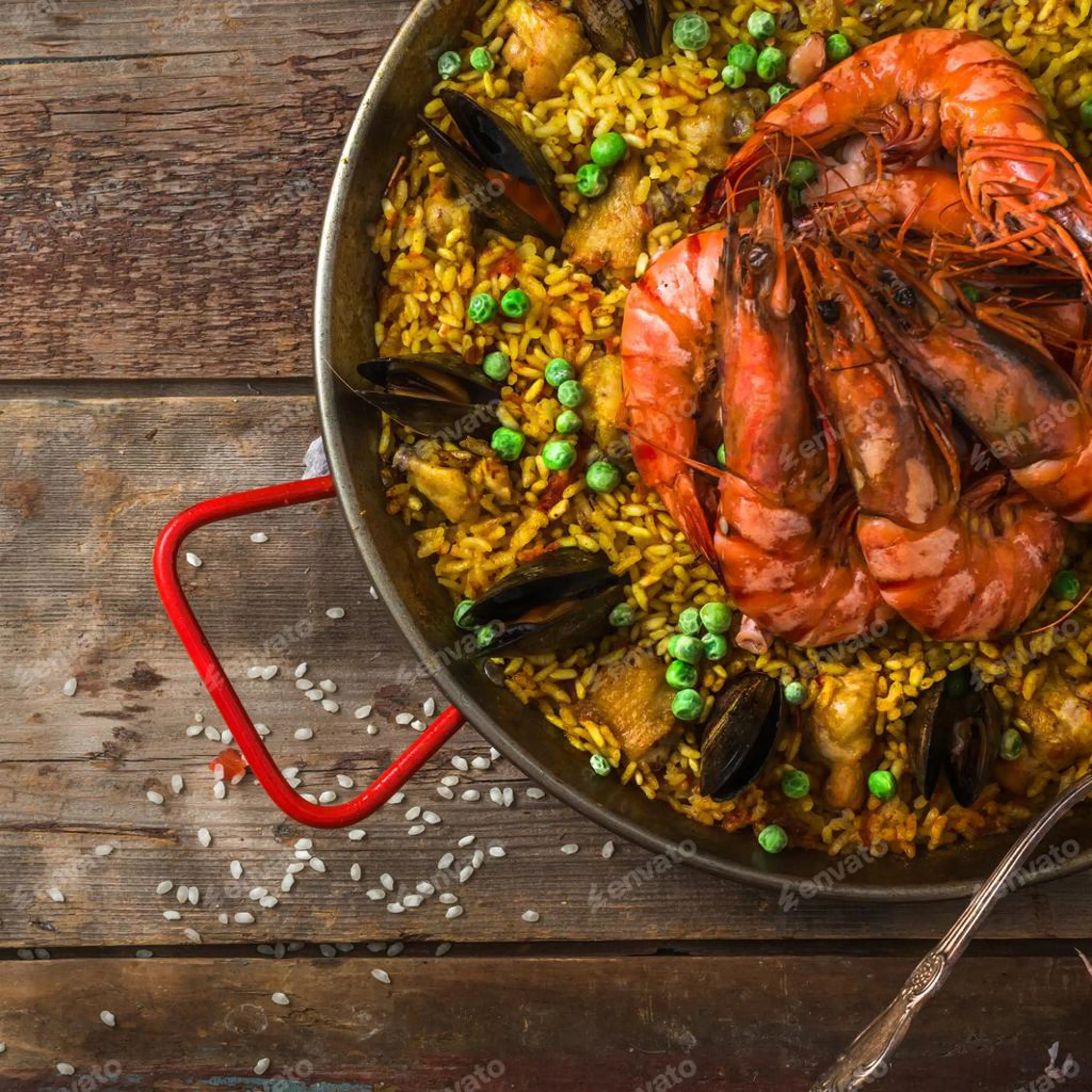 Paella mit Fisch