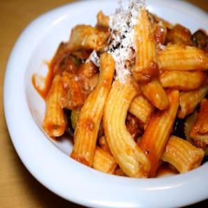 Sosis ve Patlıcanlı Penne