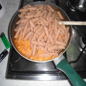 Pennette Al Sugo Veloce Ai Formaggi