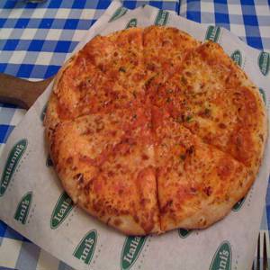Biała pizza cztery sery