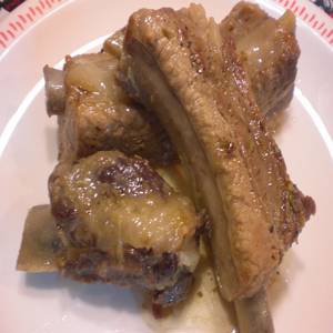 Puntine Di Maiale Al Vino Rosso