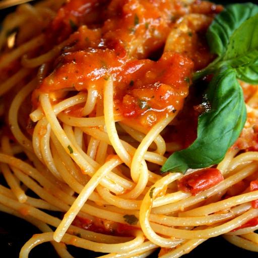 Spaghetti with Pantesco Pesto