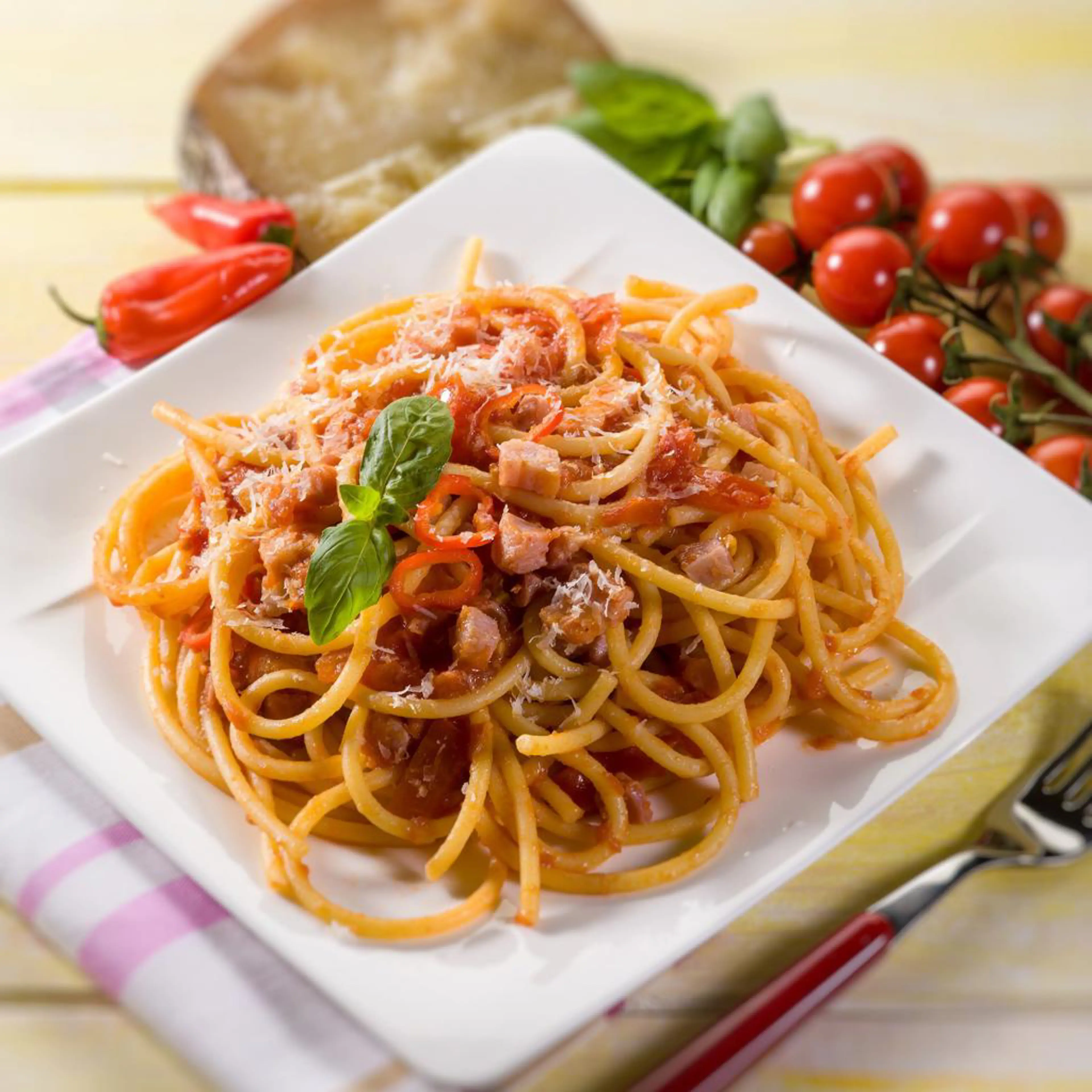 Espaguete à amatriciana