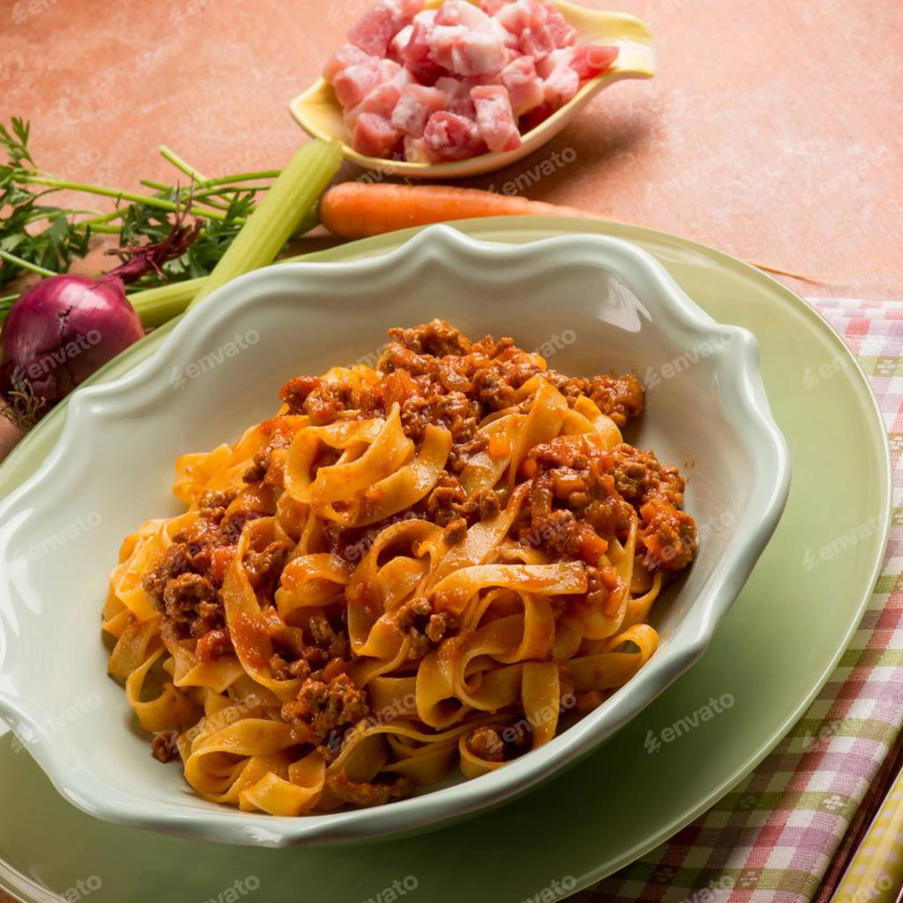 Tagliatelle po bolońsku