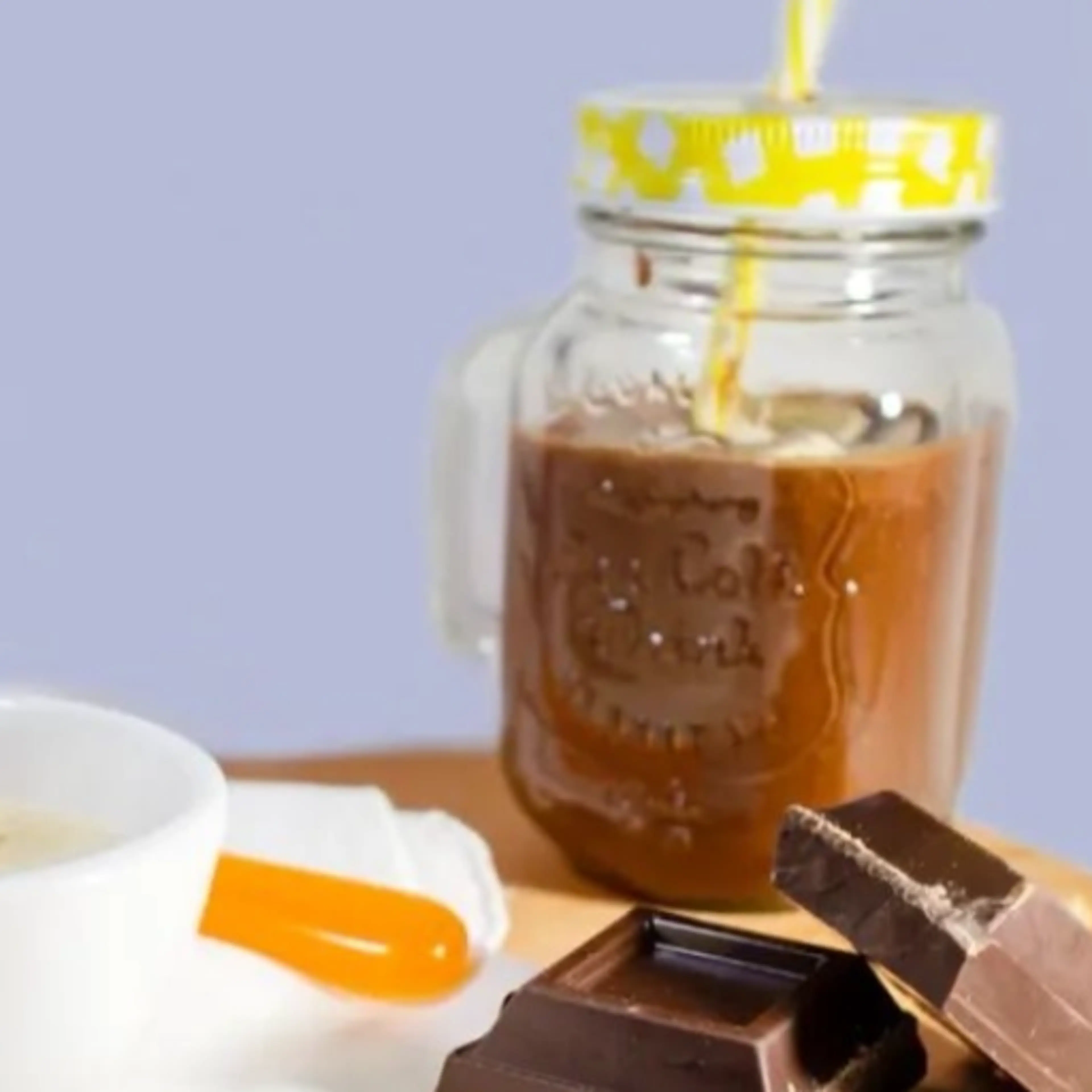 Energetic Oat and Cocoa Smoothie