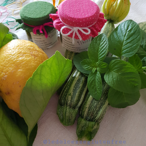 Confettura di zucchine, limone, menta lime.