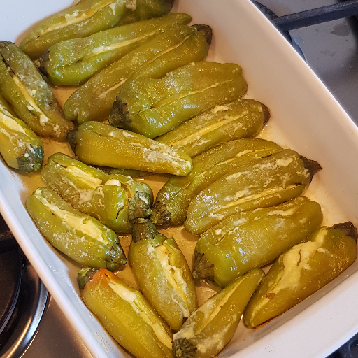 Peperoni ripieni di feta