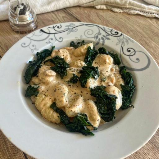 Gnocchi z kremem z orzechów laskowych