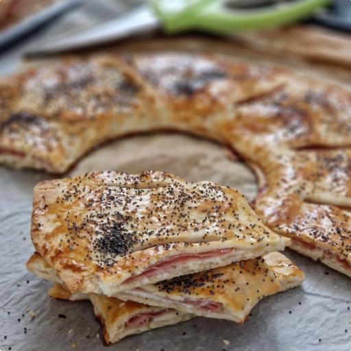 Rustykalna tarta z provolą i mortadelą