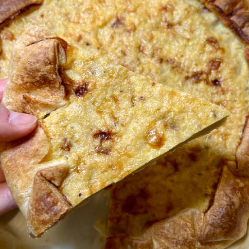 Tarta de lentejas, tomatitos y queso