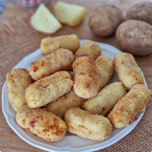 Croquettes de pommes de terre avec mozzarella et jambon