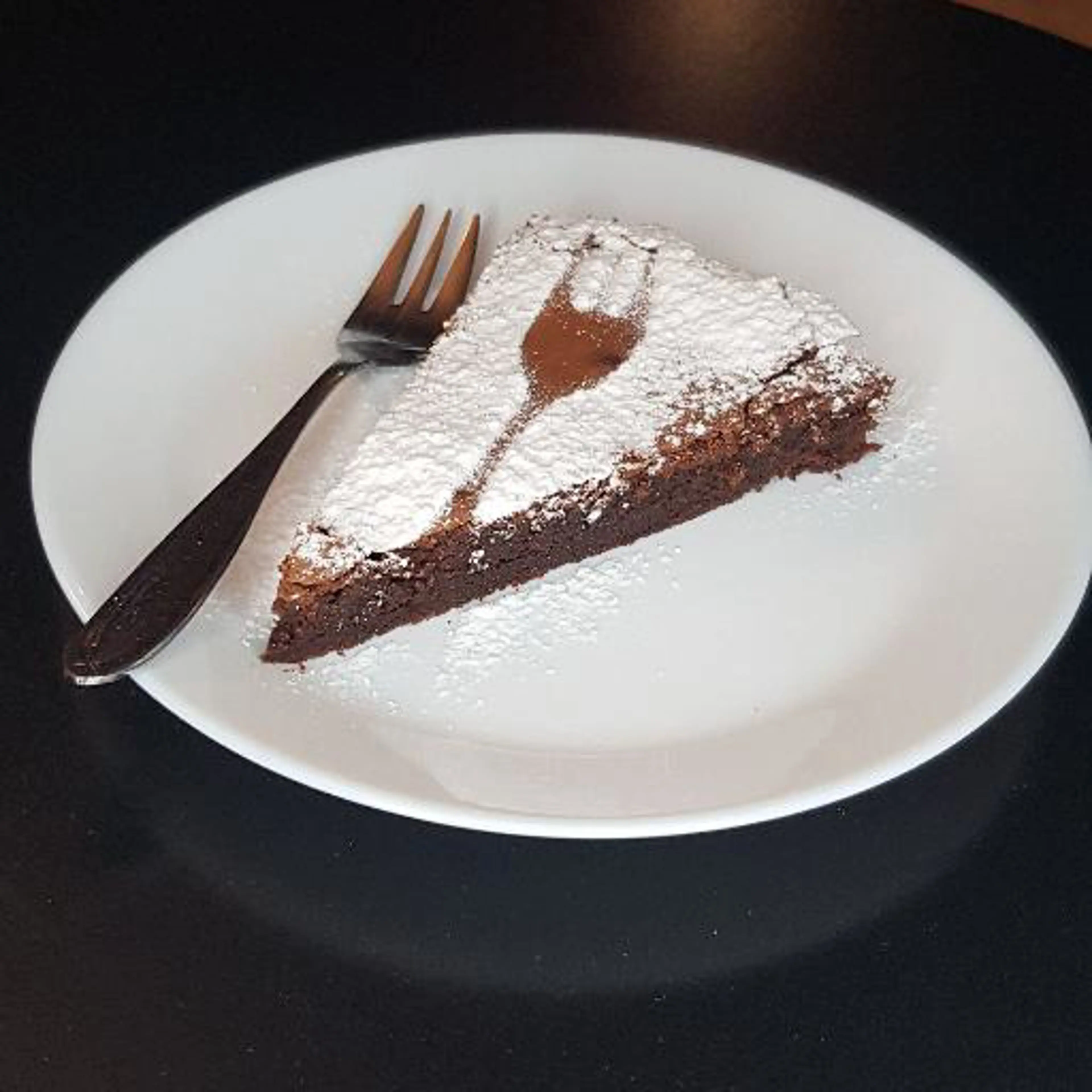 Tiramisu-torta savoiardival