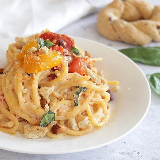 Spaghetti mit Kirschtomaten, Ricotta und zerbröseltem Tarallo