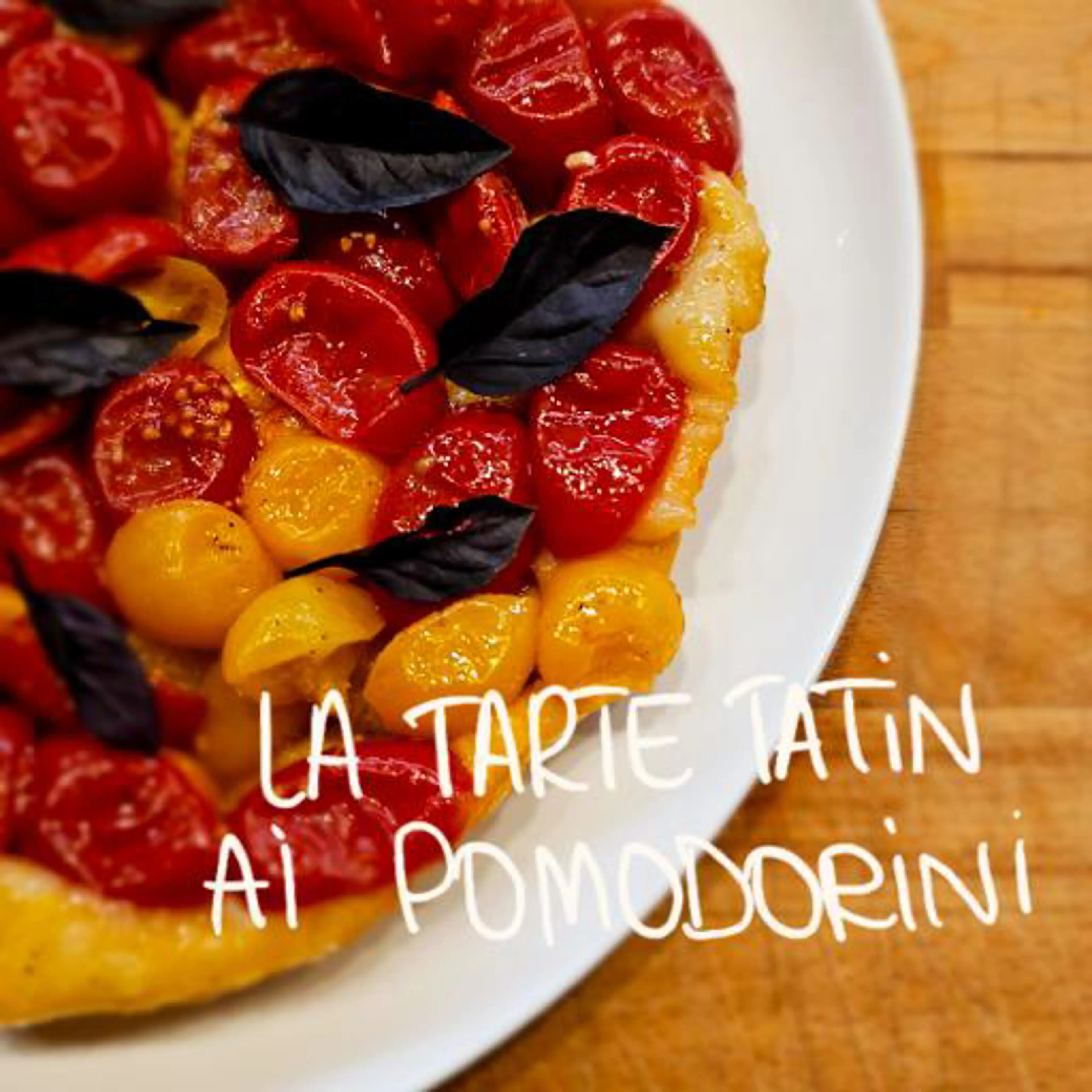 Tarte tatin de tomates-cereja sem glúten e vegan