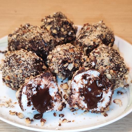 Bolinhas de coco e chocolate