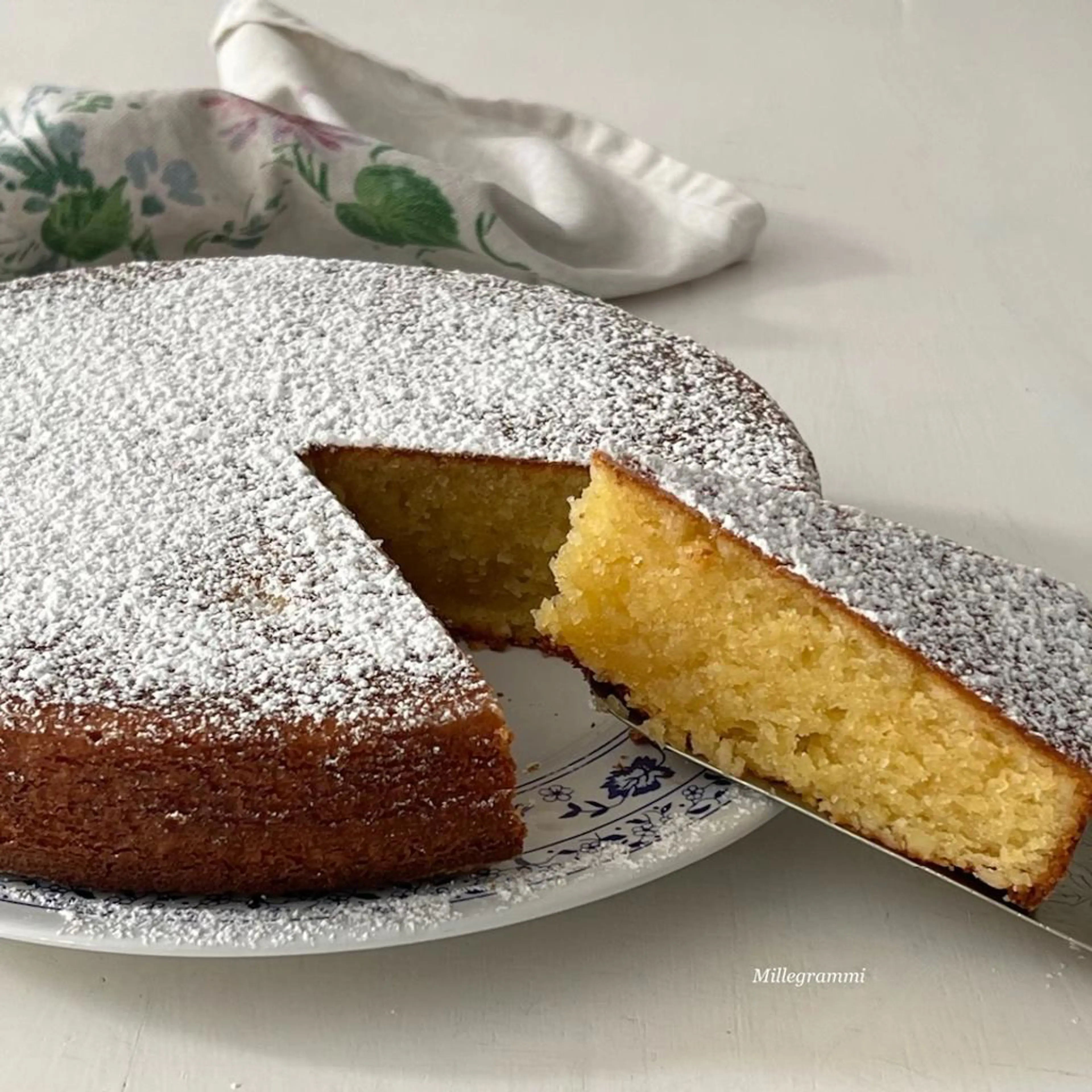 Torta caprese al limone