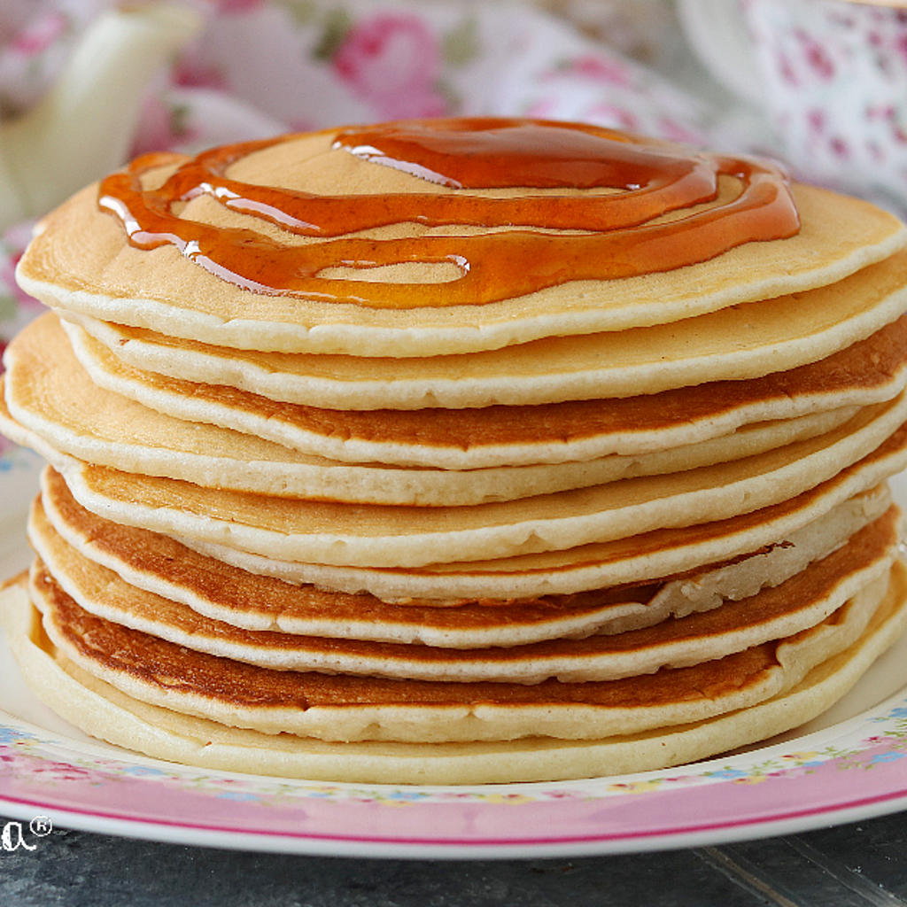 La foto della ricetta Pancakes senza uova e senza burro di Tuduu adatta a Vegetariani, diete senza nichel, pescetariani.