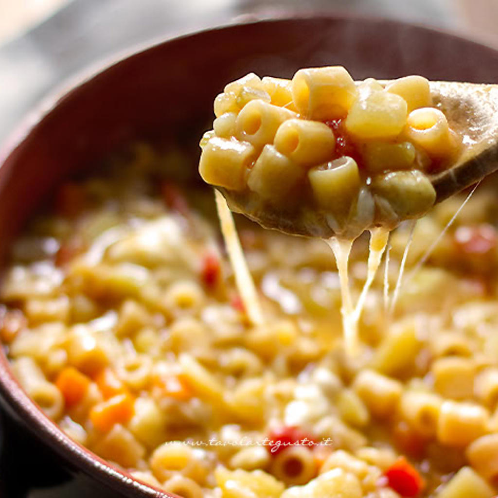 Pasta e patate: das originale neapolitanische Rezept Schritt für Schritt (cremig)