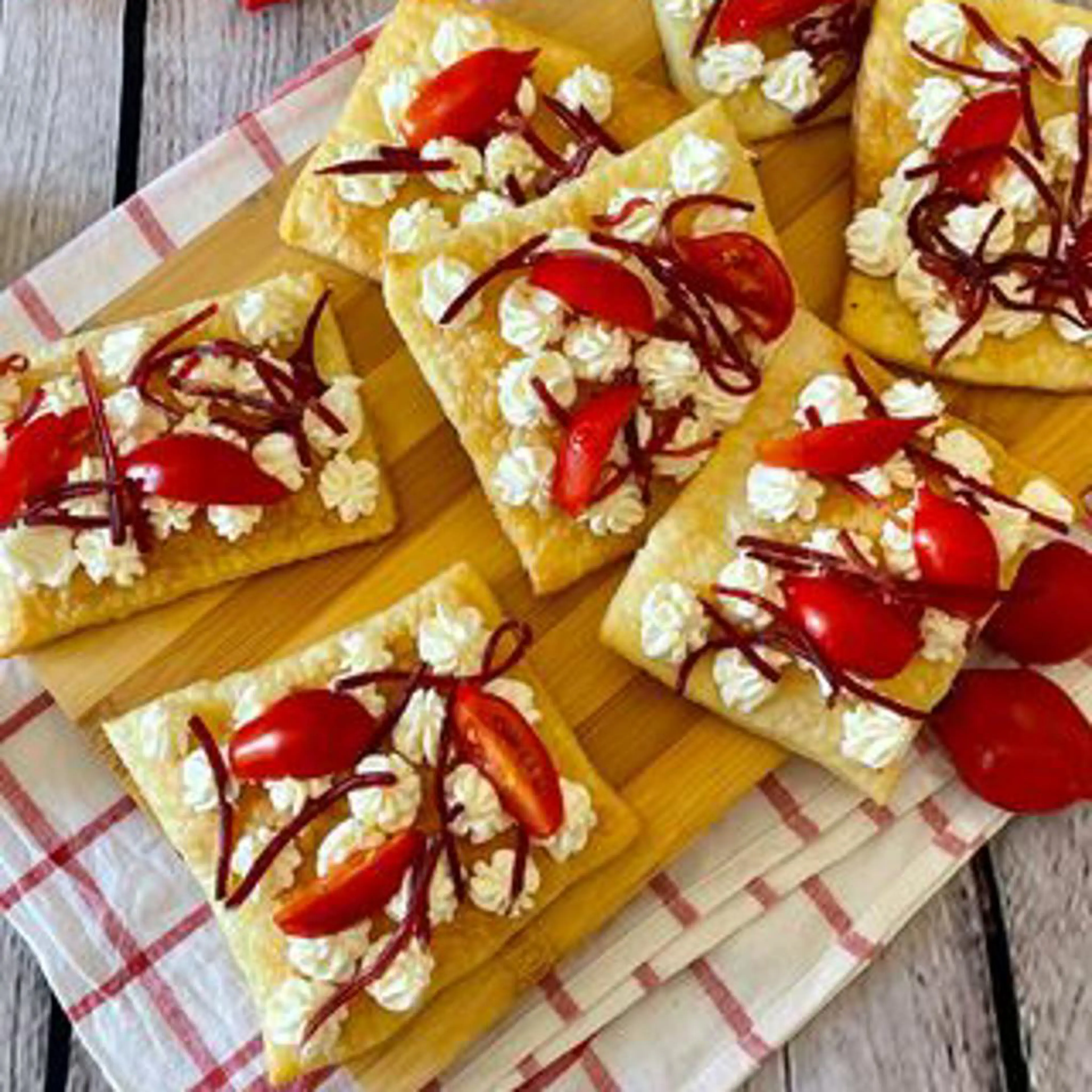 Air fryer puff pastry bites