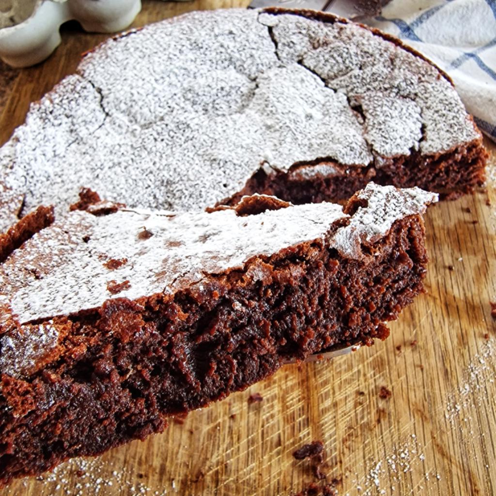 La foto della ricetta Torta tenerina di Persaincucina adatta a Vegetariani, diete senza lattosio, pescetariani.