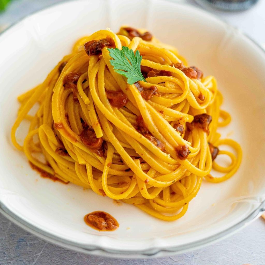 La foto della ricetta Linguine ai ricci di Manu food writer adatta a Diete senza lattosio, diete senza nichel, pescetariani.