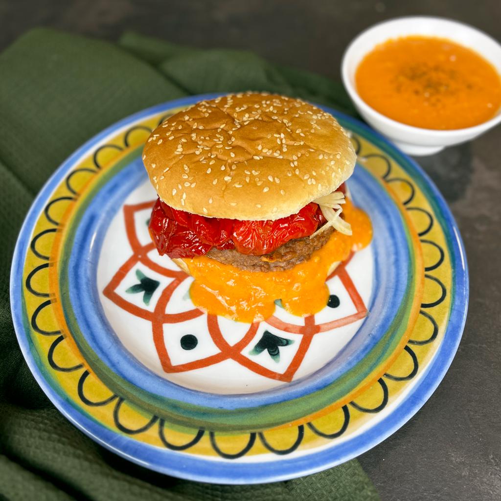 Altro burger con maionese veg al pomodoro