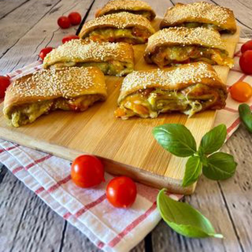 Фаршированные кусочки пиццы