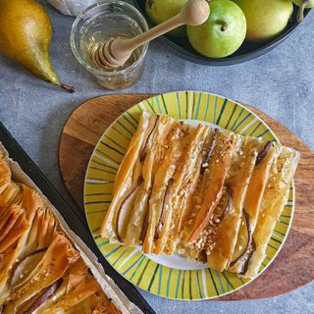 Herzhafter Käsekuchen mit Ziegenkäse und Birnen