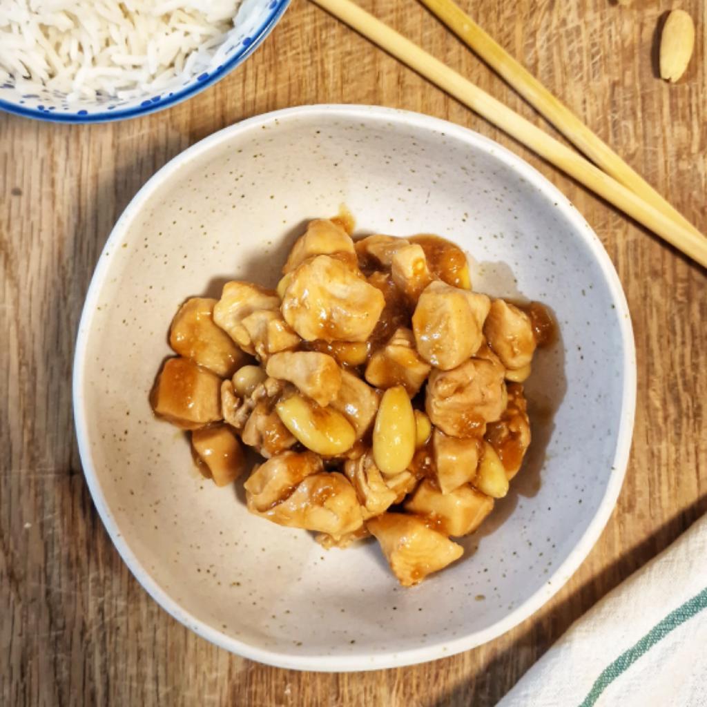 La foto della ricetta Pollo alle mandorle di Persaincucina adatta a Diete senza lattosio, diete senza glutine.