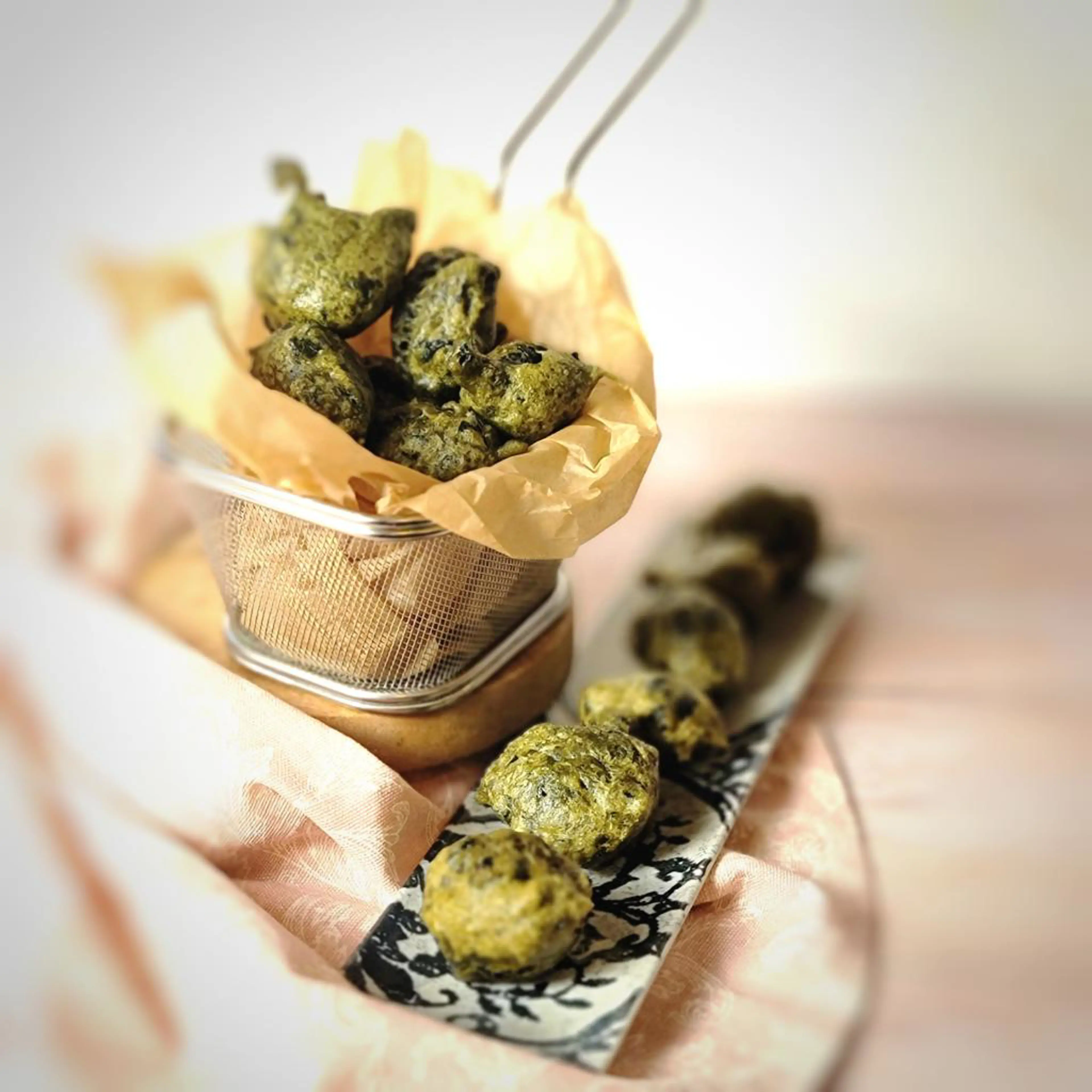 Seaweed and spirulina fritters