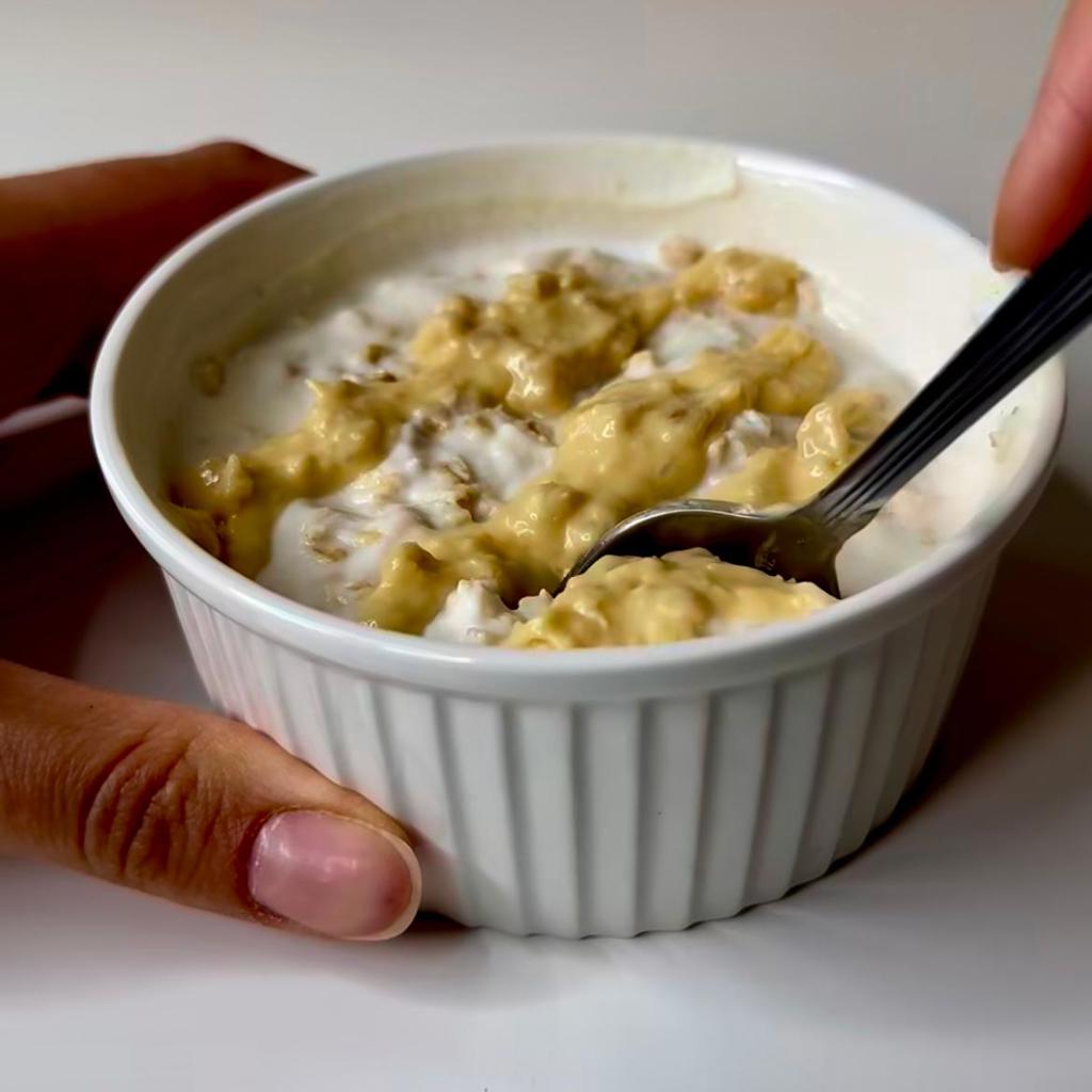 Porridge au coco croustillant 
🥥