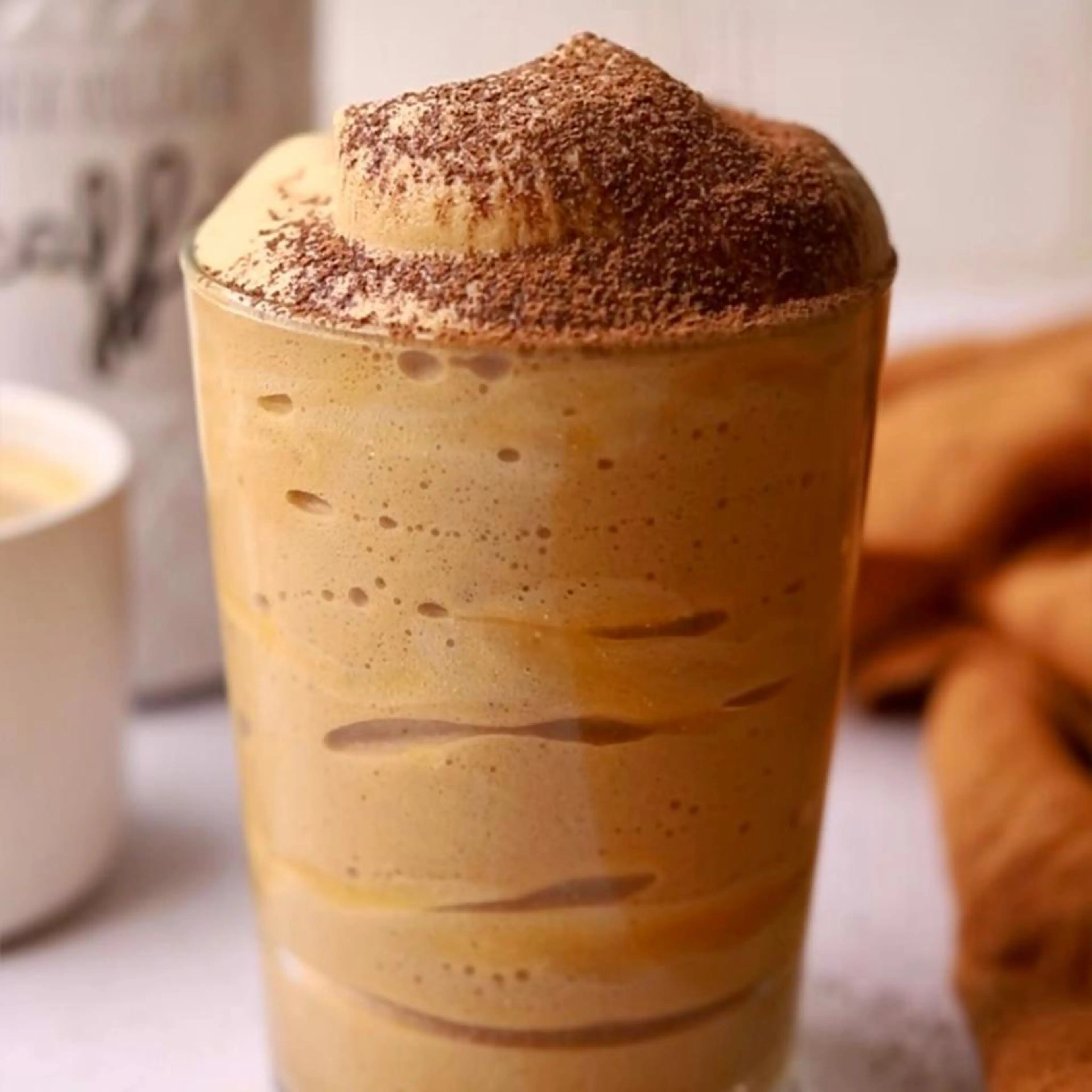 Café shakerato - café de caramelo sin azúcares