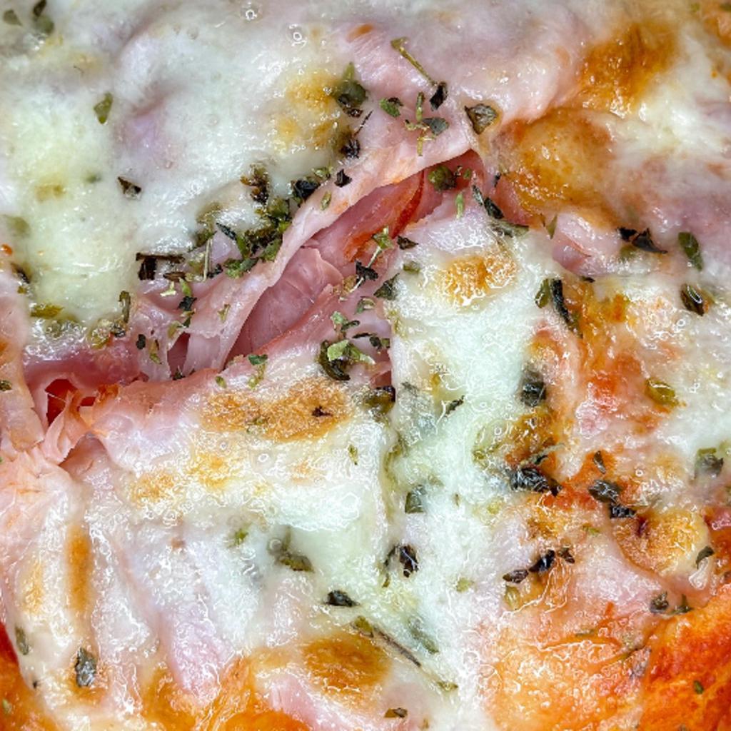 Pizzette na mleku z szynką gotowaną, mozzarellą i oregano