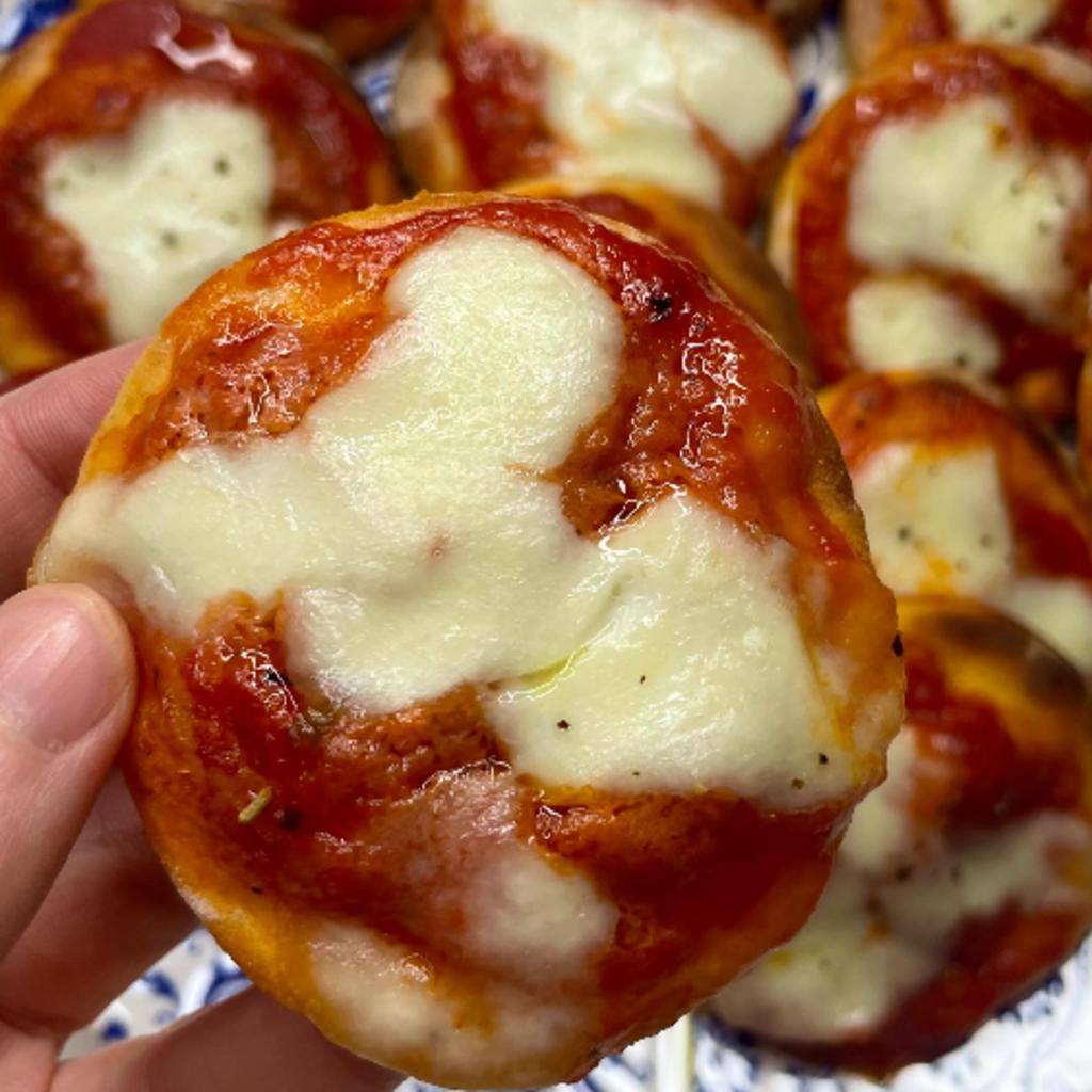Pizzetas al horno con yogur
