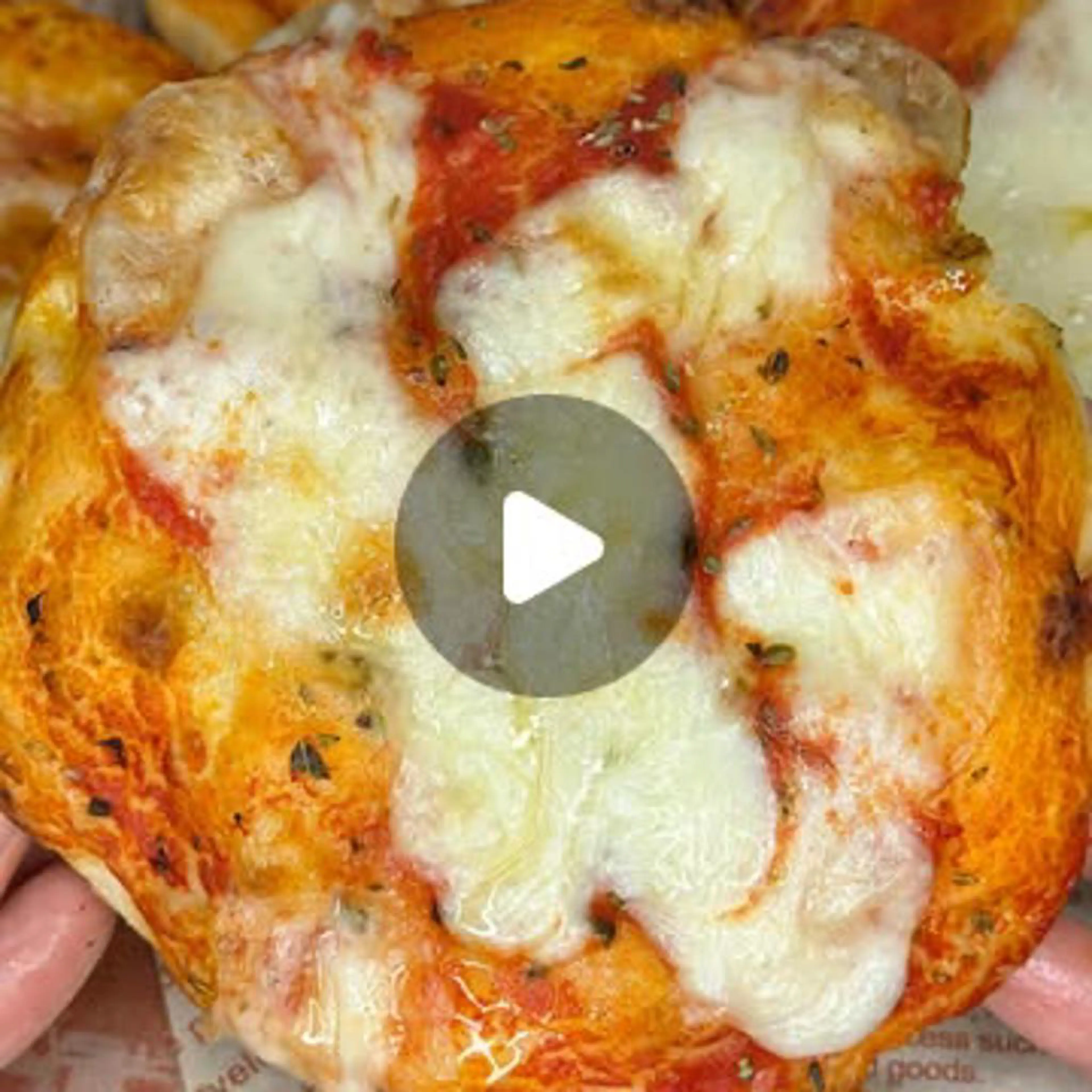 Milk pizzette with tomato and mozzarella