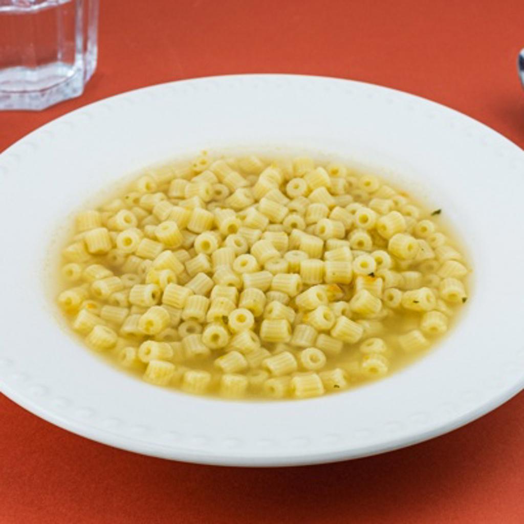 Pastina en blanco