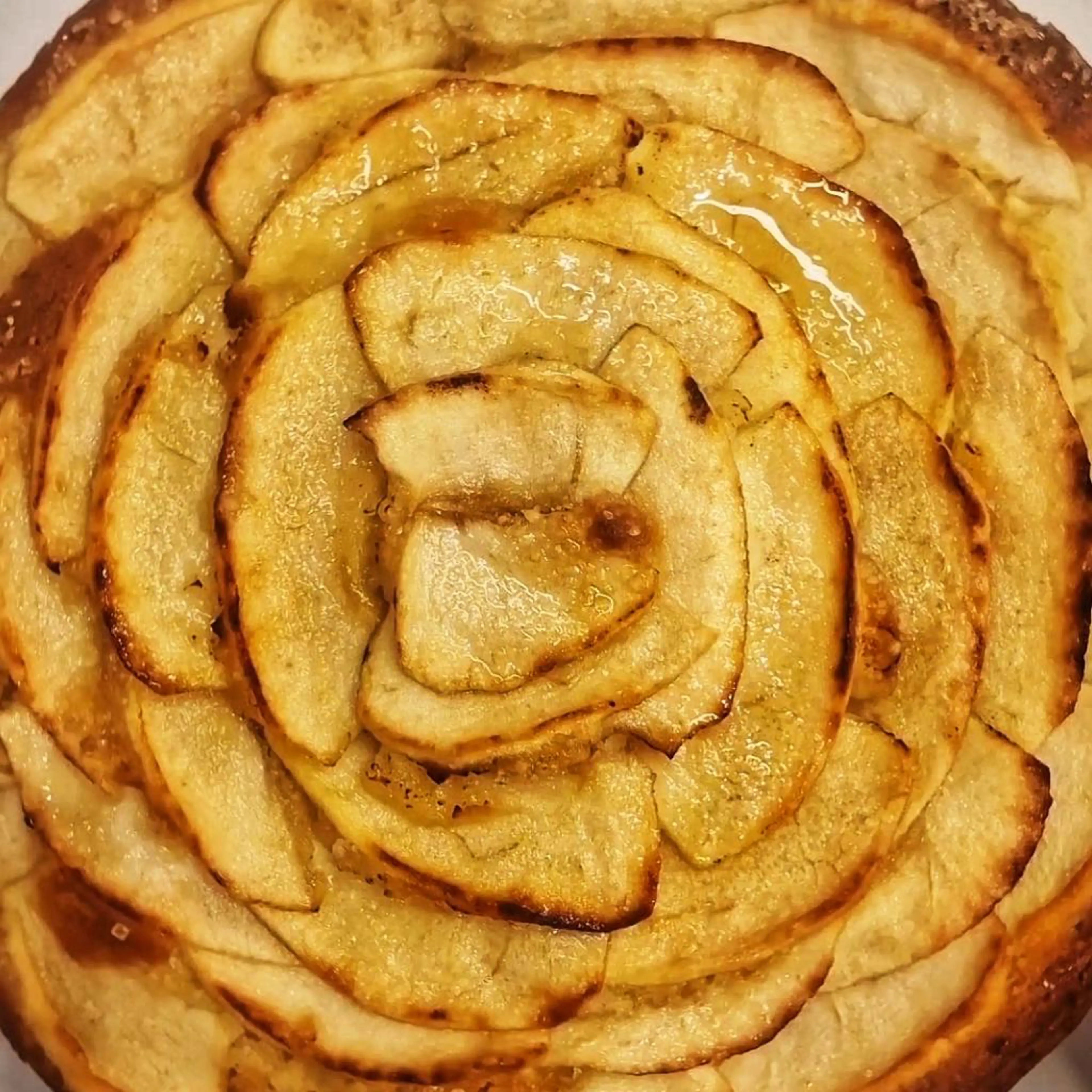 Apple cake with custard cream