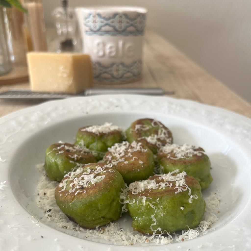 Palline croccanti di crema di broccoli in padella