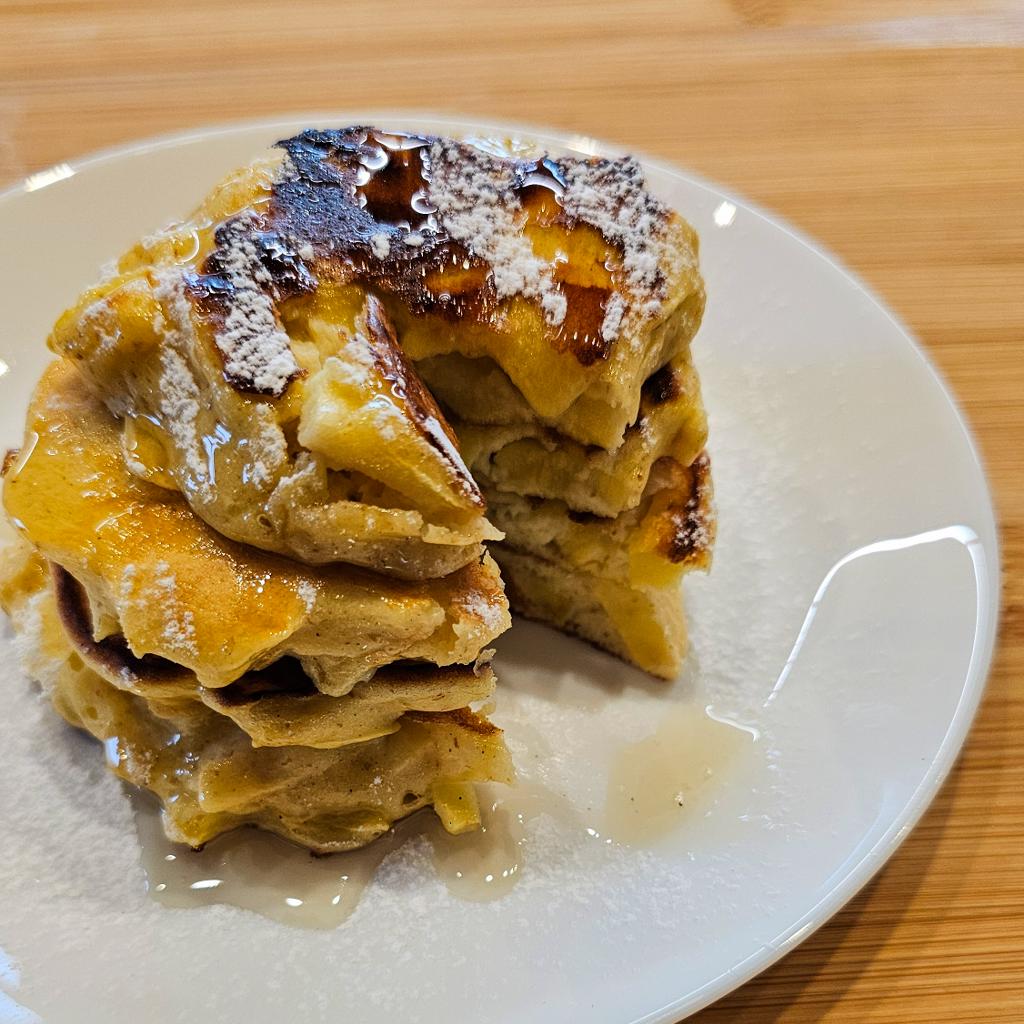 Gluten-free, dairy-free, and sugar-free apple pancakes