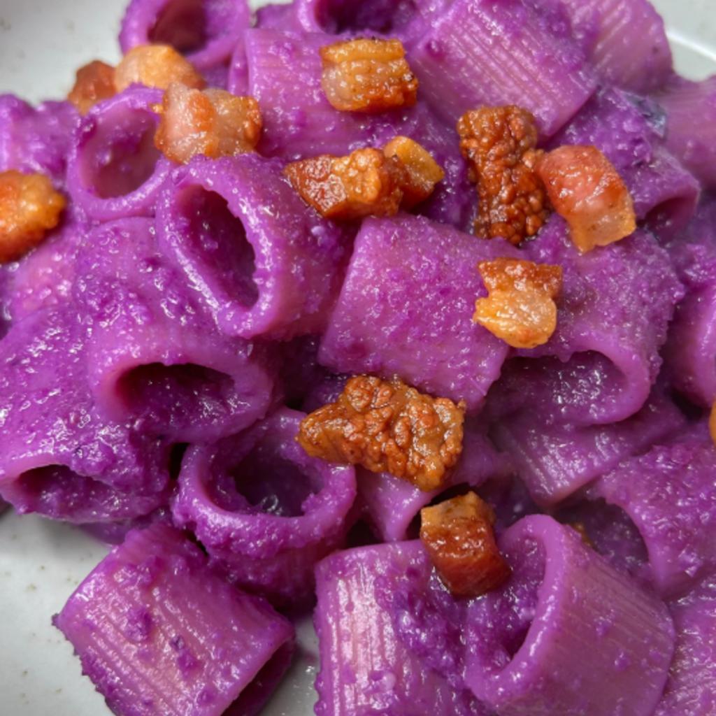 Mezze maniche with purple cabbage cream and crispy guanciale