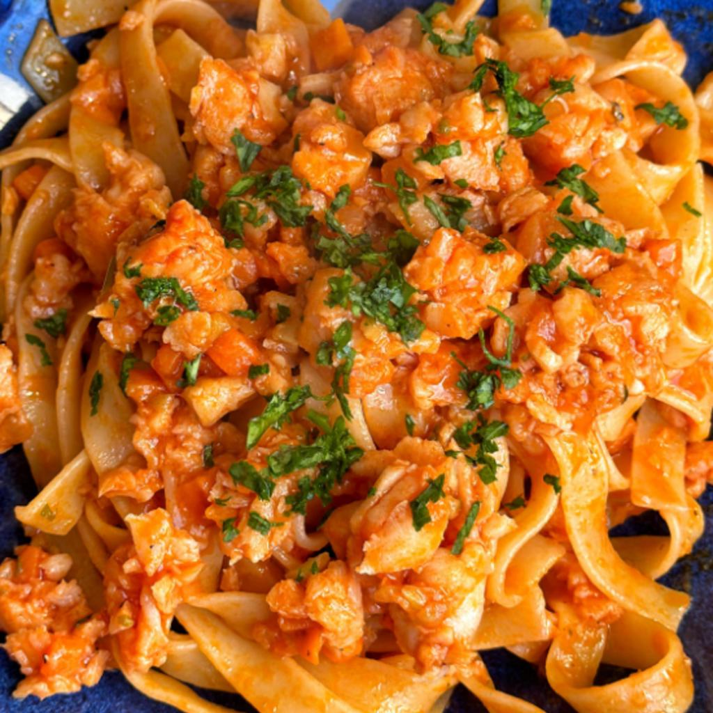 Tagliatelle al ragù di merluzzo