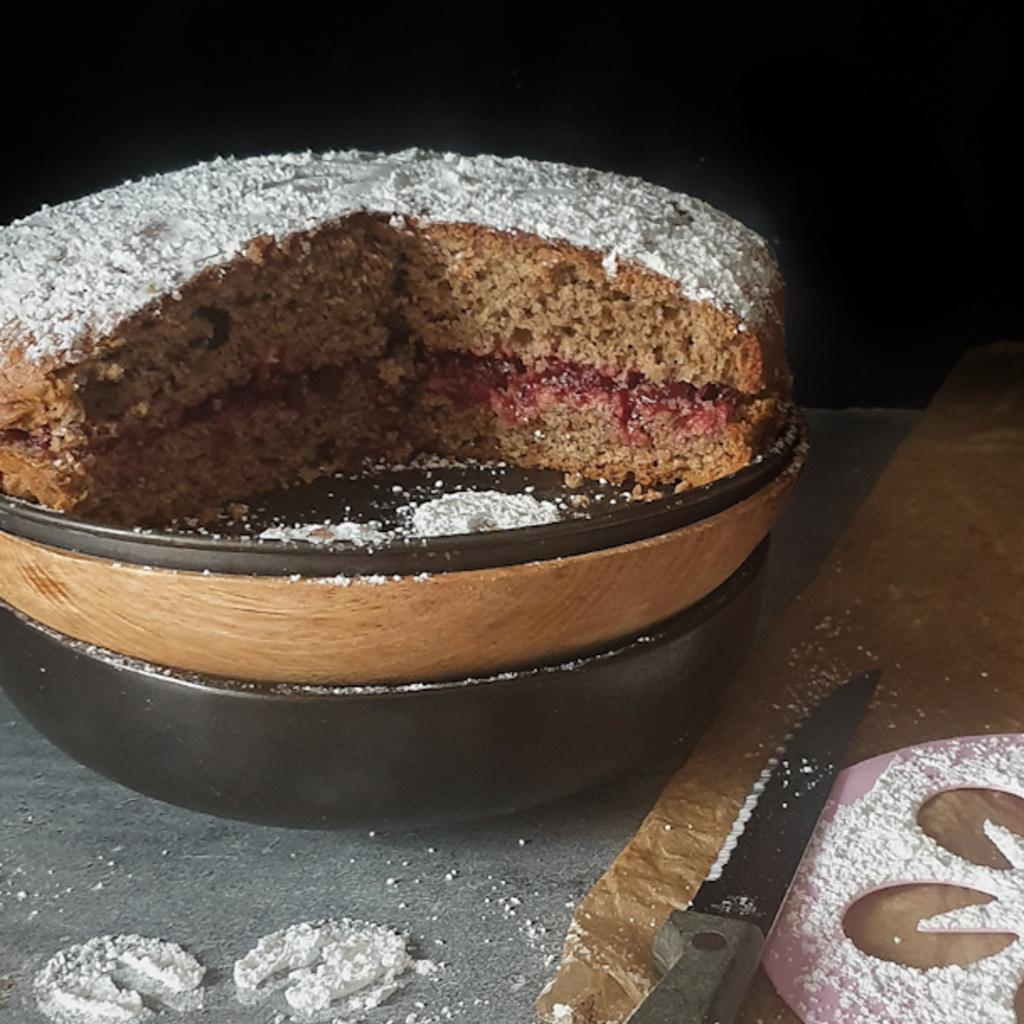 Torta classica tirolese senza glutine