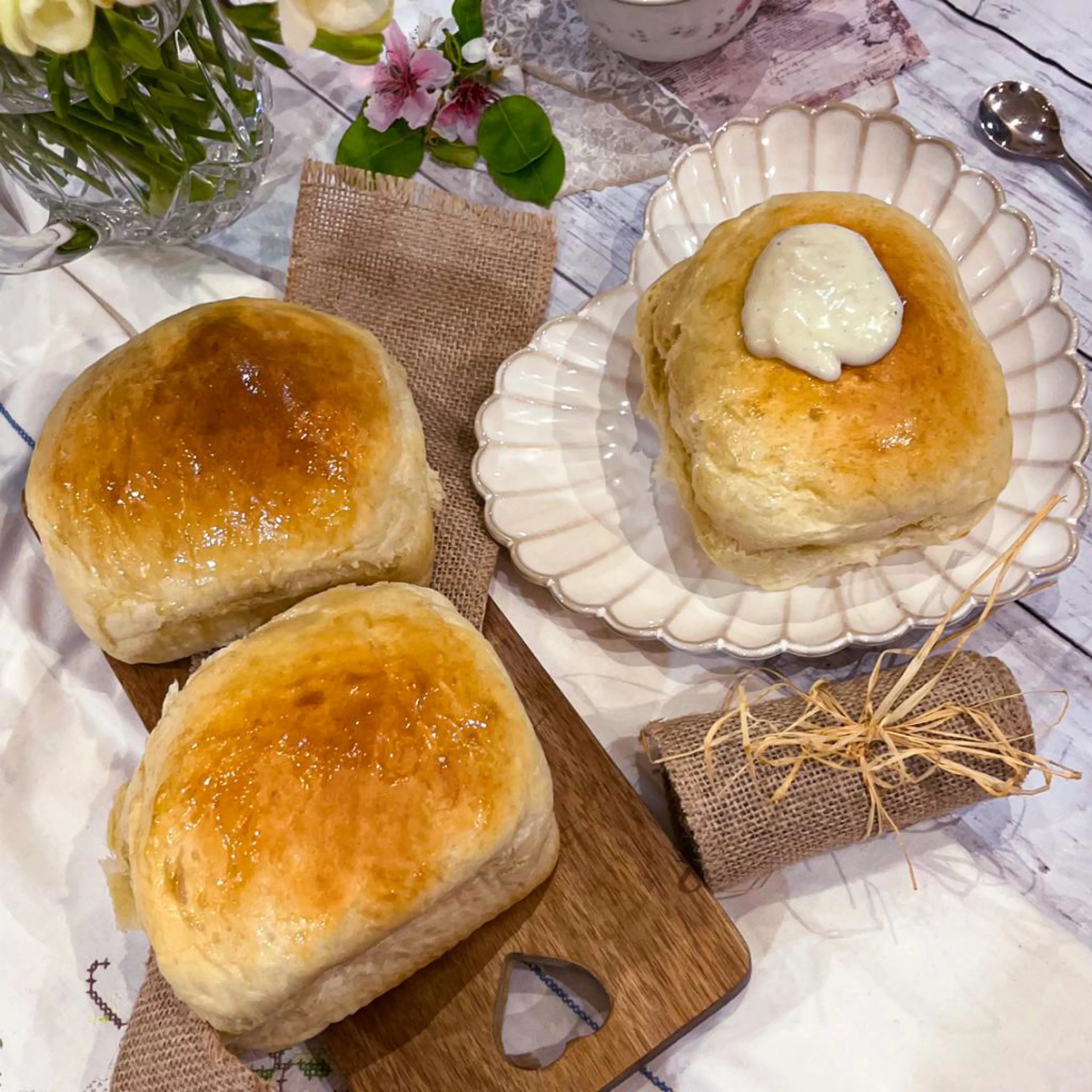 بريوش باندورو مع كريمة الحليب