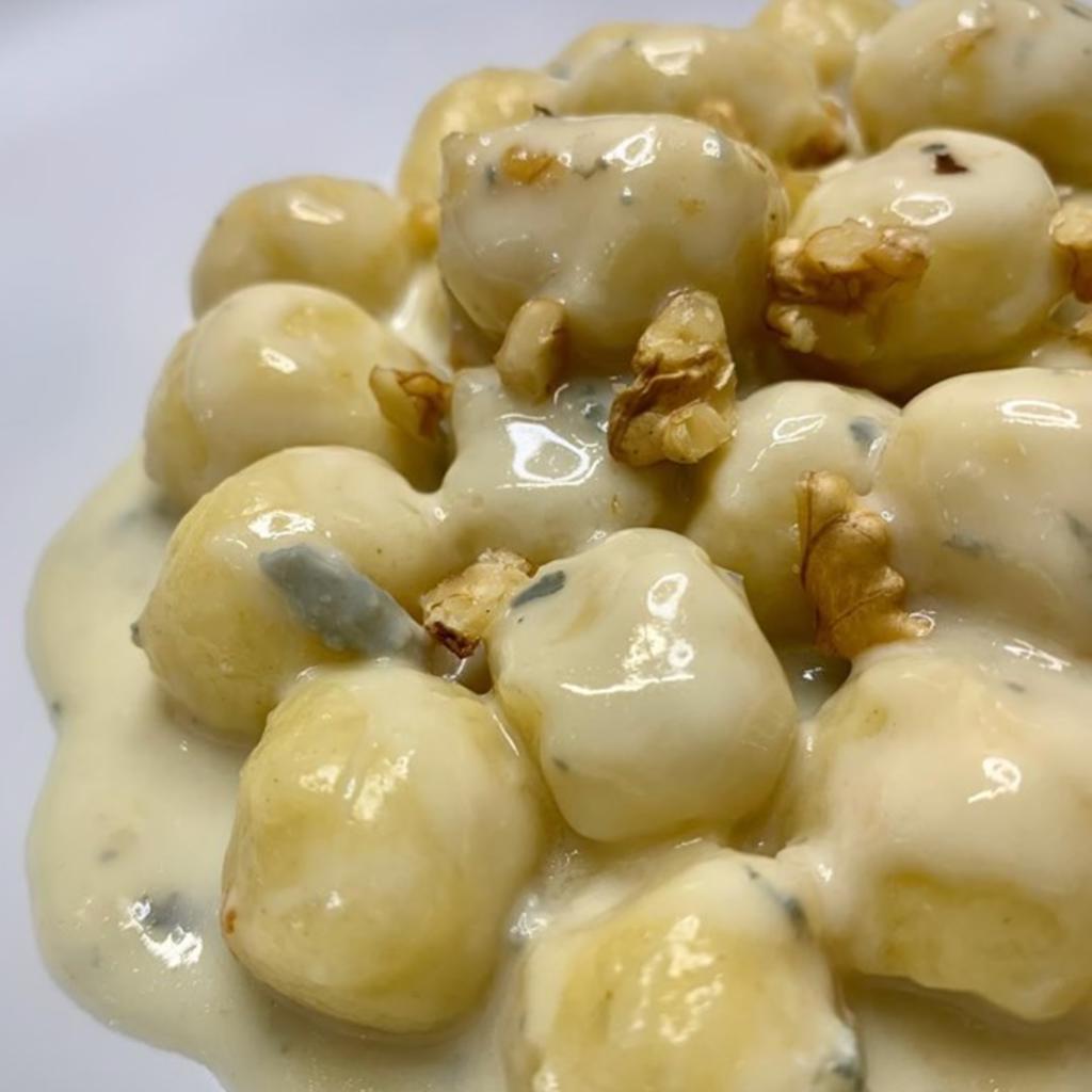 Gnocchi alla birra con crema di gorgonzola