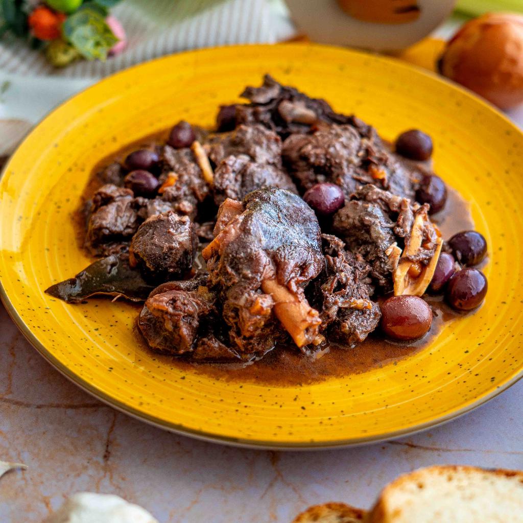 サルデーニャ風イノシシ肉の煮込み