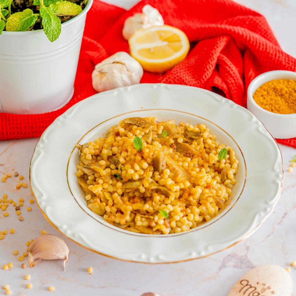 Fregula med kronärtskockor och bottarga